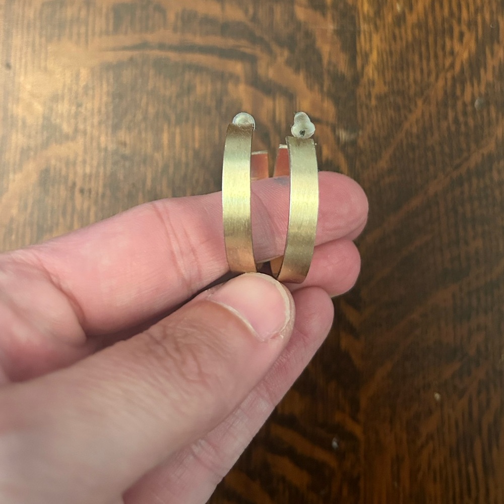Simple gold hoops